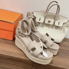 Hermes Sandals